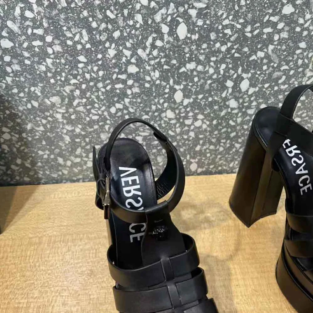Versace La Medusa Platform Sandals in Calf Leather for Women in Black Versace La Medusa Platform Sandals in Calf Leather for Women in Black