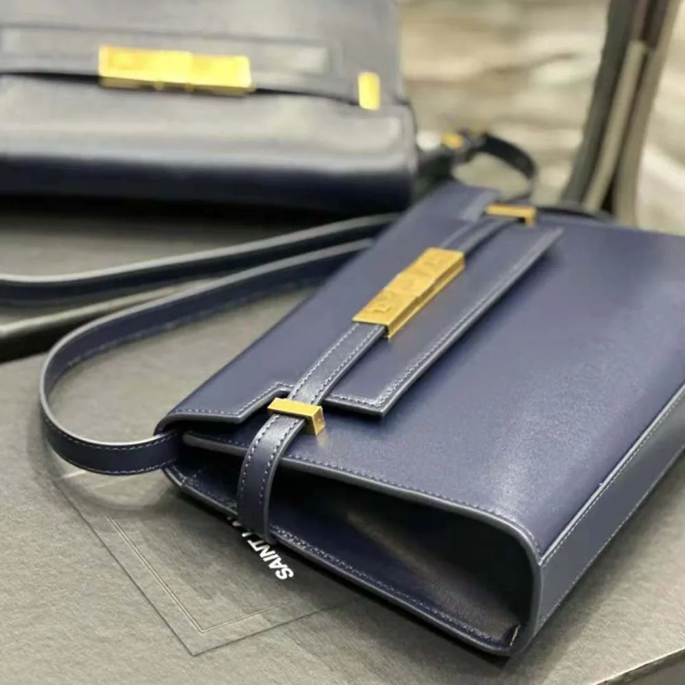 Saint Laurent YSL Manhattan Small Shoulder Bag in Box Saint Laurent Leather for Women in Navy Saint Laurent YSL Manhattan Small Shoulder Bag in Box Saint Laurent Leather for Women in Navy