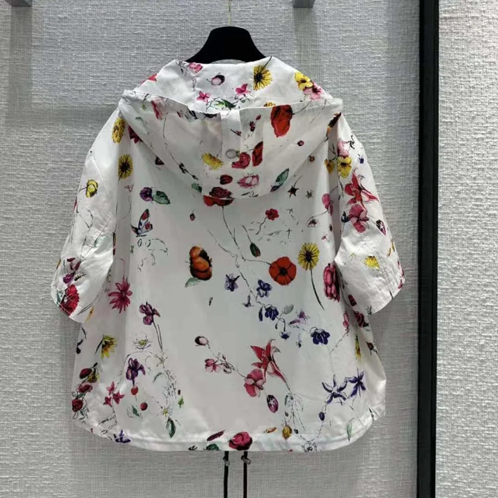 Dior Short for Women in Sleeved Hooded Short Anorak Dior Short for Women in Sleeved Hooded Short Anorak