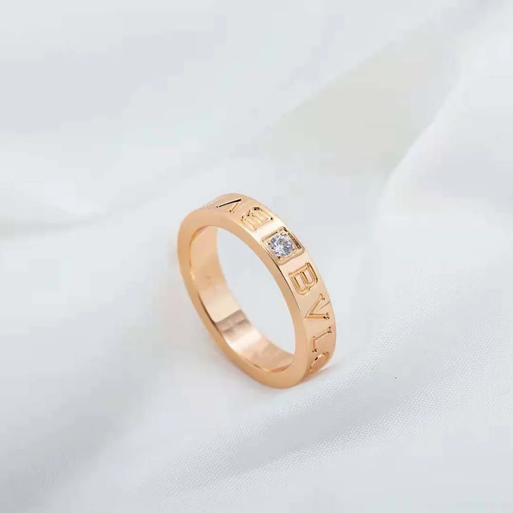 Bvlgari Bvlgari Bvlgari Ring 18 KT Rose Gold Ring with Diamond for Women in Gold Bvlgari Bvlgari Bvlgari Ring 18 KT Rose Gold Ring with Diamond for Women in Gold