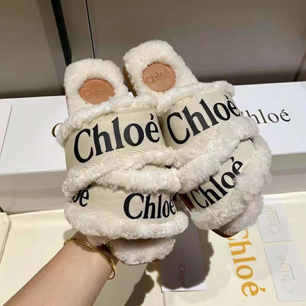 Chloe Woody Flat Mule in Canvas with Shearling for Women Chloe Woody Flat Mule in Canvas with Shearling for Women