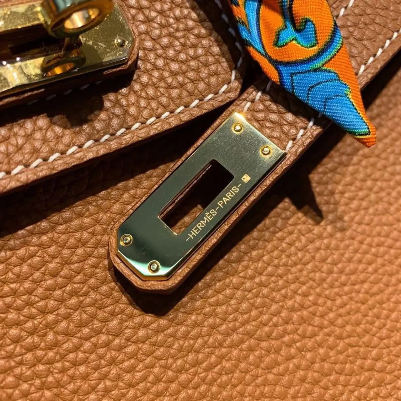 Hermes Birkin Top Handle Bag / White Semi Handstitched Gold Hardware