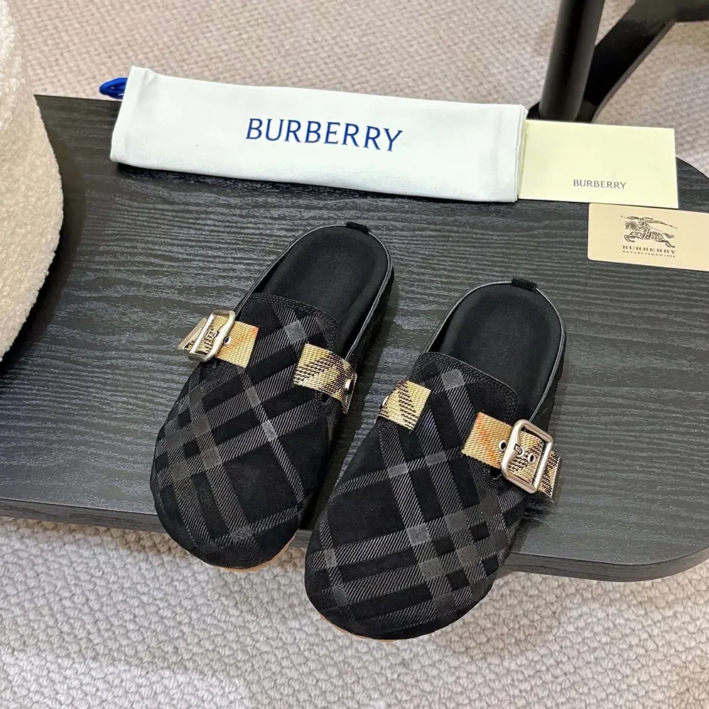 Burberry Check Denim Urchin Clogs for Unisex in Black Burberry Check Denim Urchin Clogs for Unisex in Black