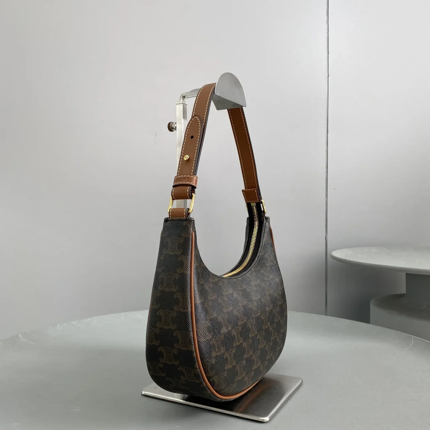 Celine Ava Bag In Triomphe Canvas Brown / .04LU Celine Ava Bag In Triomphe Canvas Brown / .04LU