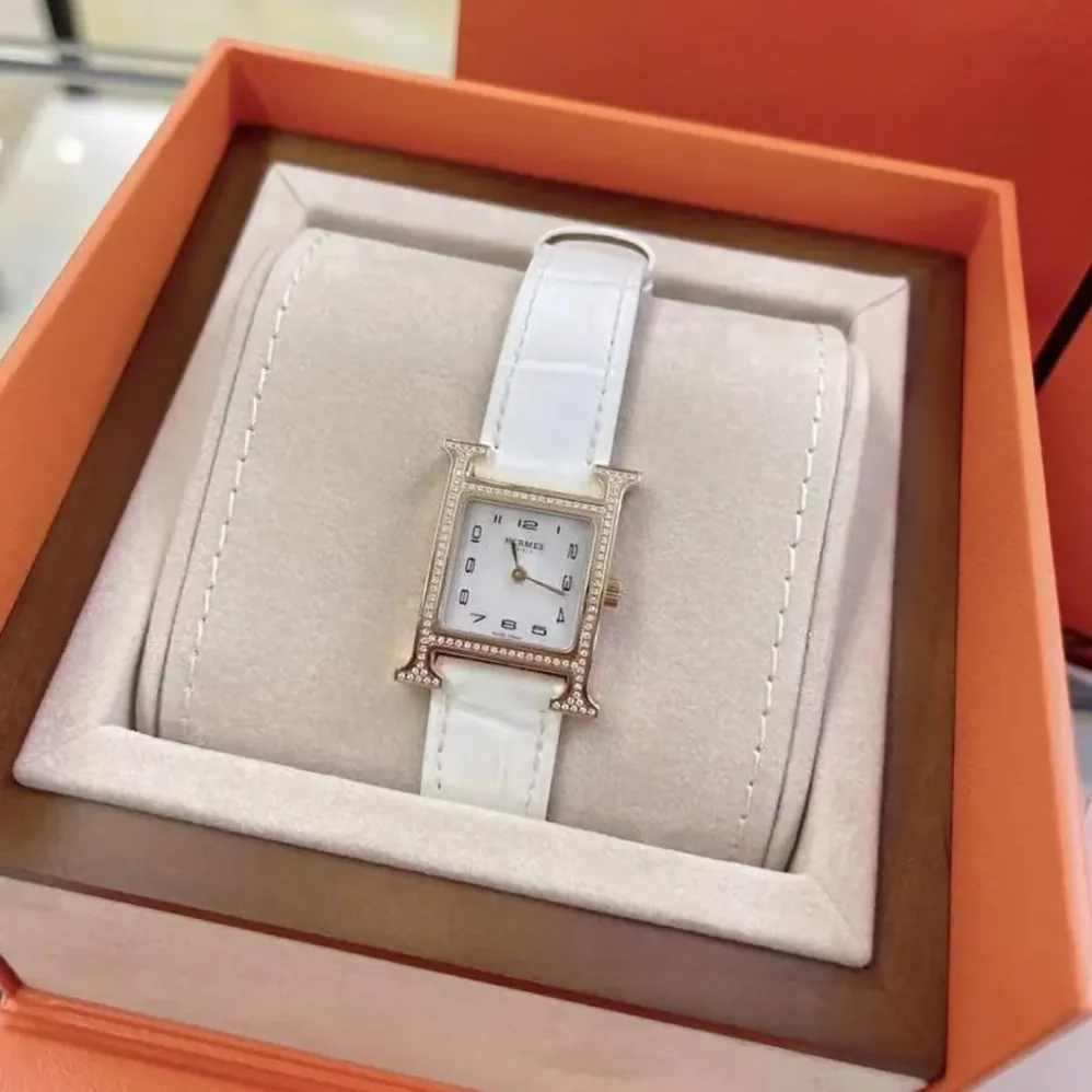 Hermes Heure H Watch Mini Model 21 mm for Women in Rose Gold Hermes Heure H Watch Mini Model 21 mm for Women in Rose Gold