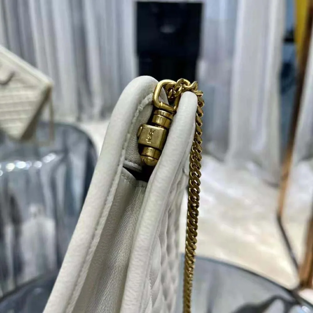 Saint Laurent YSL Victoire Baby Clutch in Leather for Women in White Saint Laurent YSL Victoire Baby Clutch in Leather for Women in White