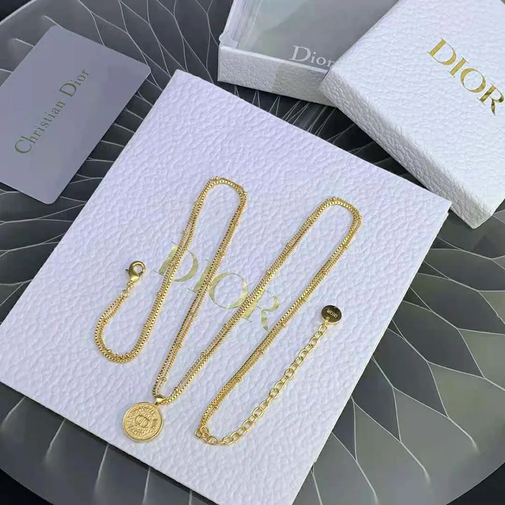 Dior 30 Montaigne Necklace Gold for Women in Finish Metal Dior 30 Montaigne Necklace Gold for Women in Finish Metal