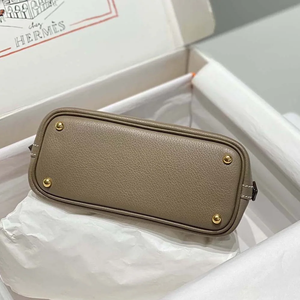 Hermes Bolide 1923 Bag in Epsom Calfskin for Unisex in Brown/Gold Hermes Bolide 1923 Bag in Epsom Calfskin for Unisex in Brown/Gold