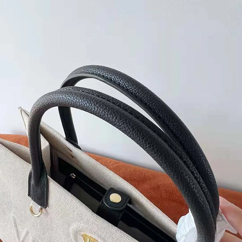 Versace La Medusa Canvas Large Tote Bag for Women in Beige Versace La Medusa Canvas Large Tote Bag for Women in Beige