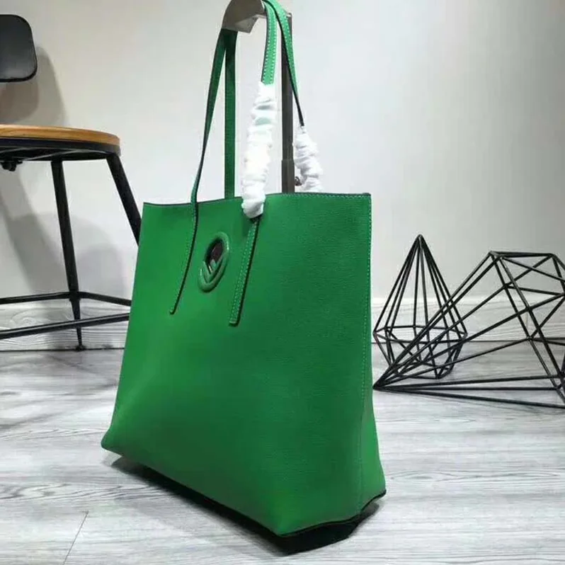 Fendi Leather Logo Shopper Bag for Women in Green