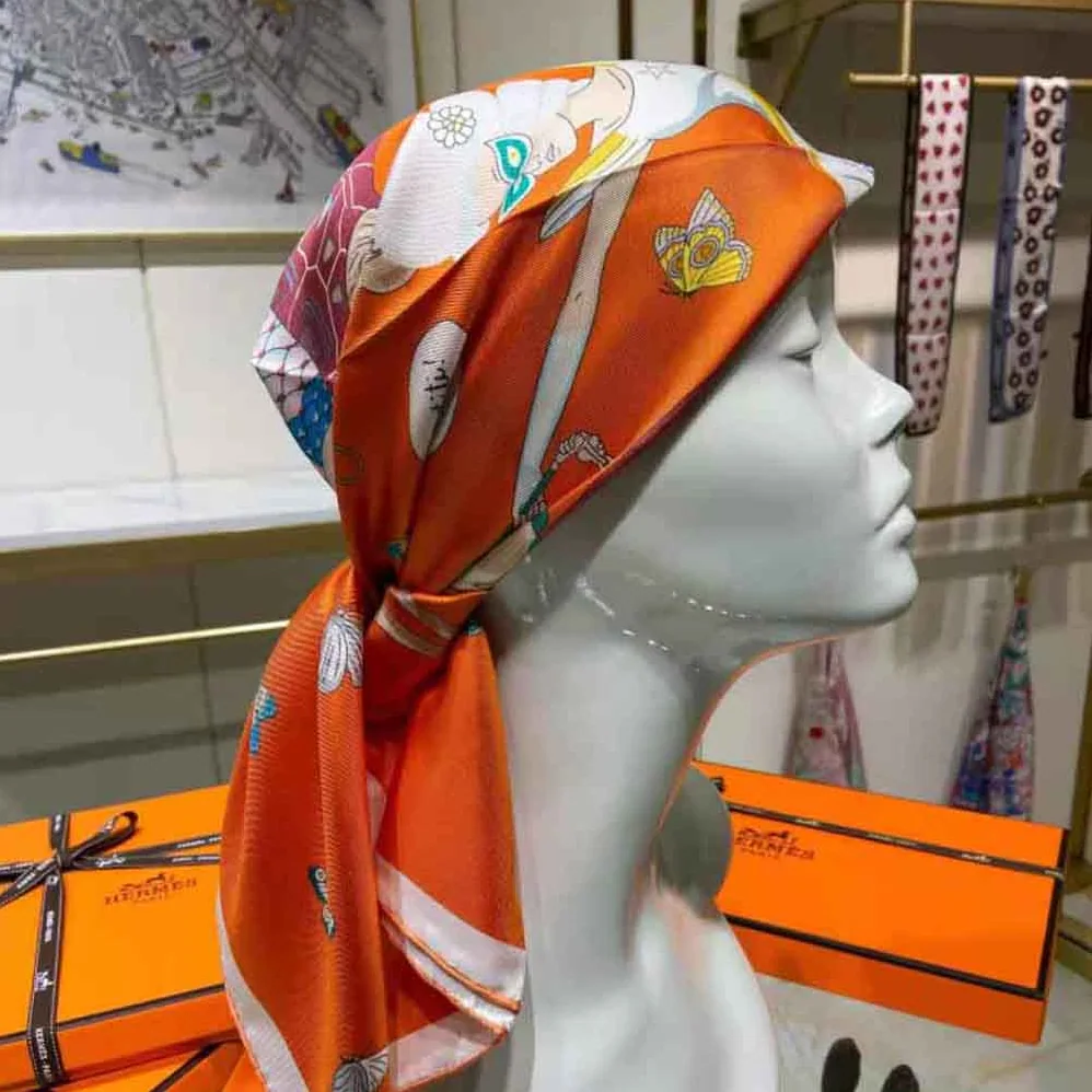 Hermes Story Scarf 90 in Silk Twill with Hand for Women in Rolled Edges Hermes Story Scarf 90 in Silk Twill with Hand for Women in Rolled Edges