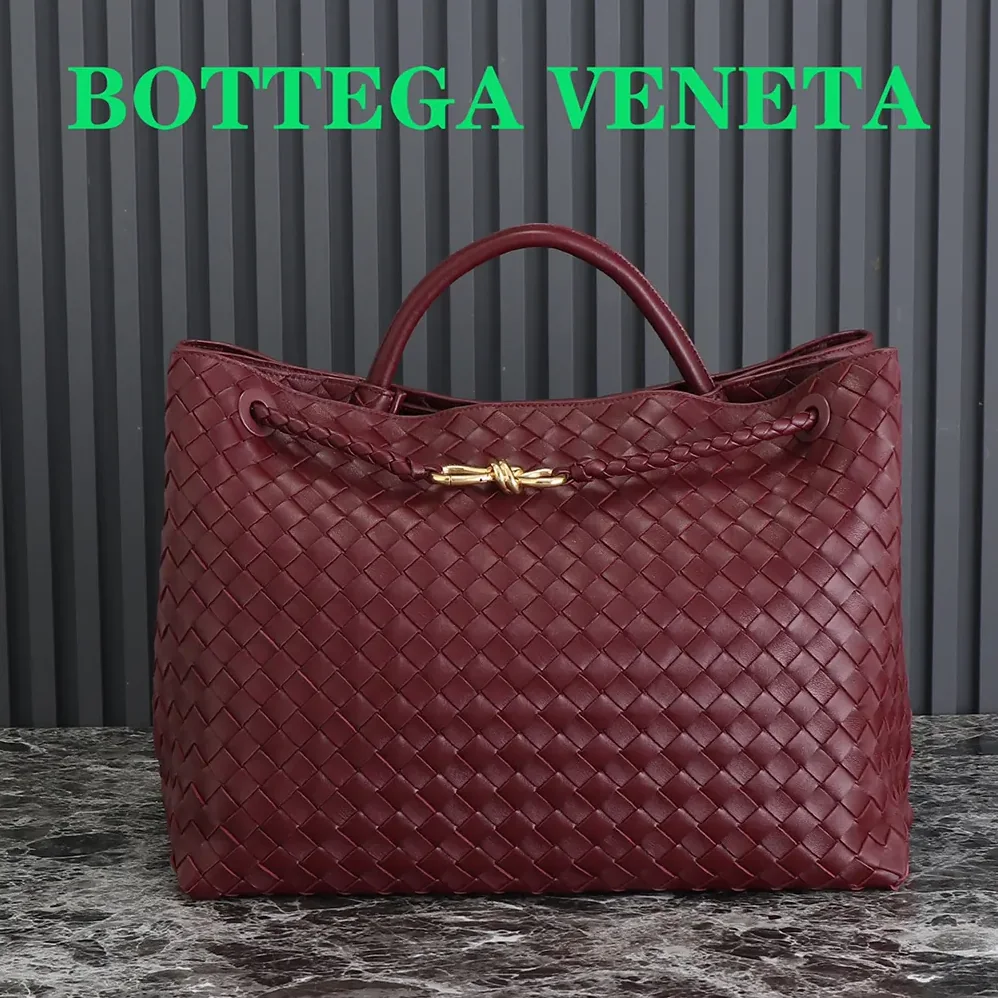 Bottega Veneta Large Andiamo in Lambskin Leather for Women in Maroon Bottega Veneta Large Andiamo in Lambskin Leather for Women in Maroon
