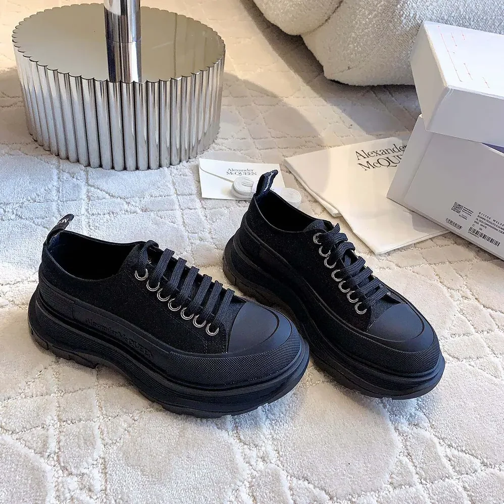 Alexander Mcqueen Tread Slick Lace Up in Black for Unisex