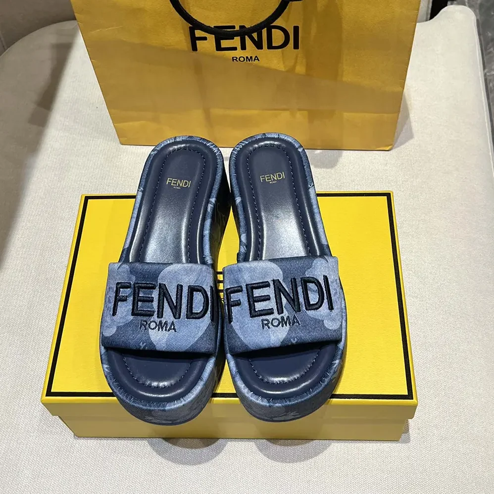 Fendi Sunshine Blue Denim Flatform Slides for Women Fendi Sunshine Blue Denim Flatform Slides for Women