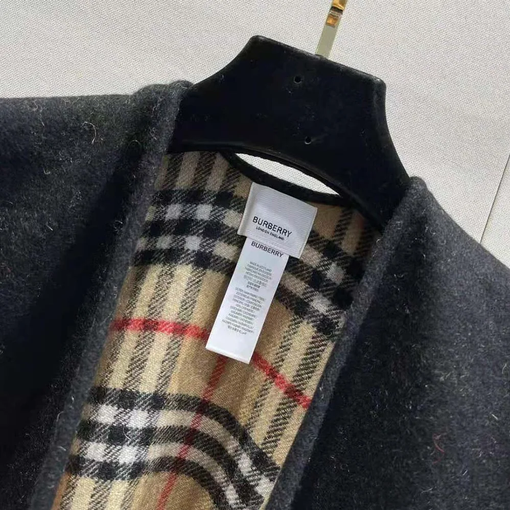 Burberry Reversible Check Wool Cape for Women in Black Burberry Reversible Check Wool Cape for Women in Black