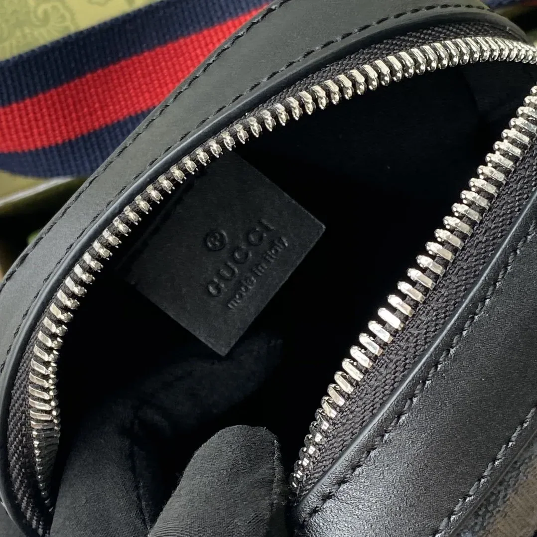 Gucci GG Messenger Bag Black/Grey GG Supreme Canvas A Material With Low Environmental Impact With Black /