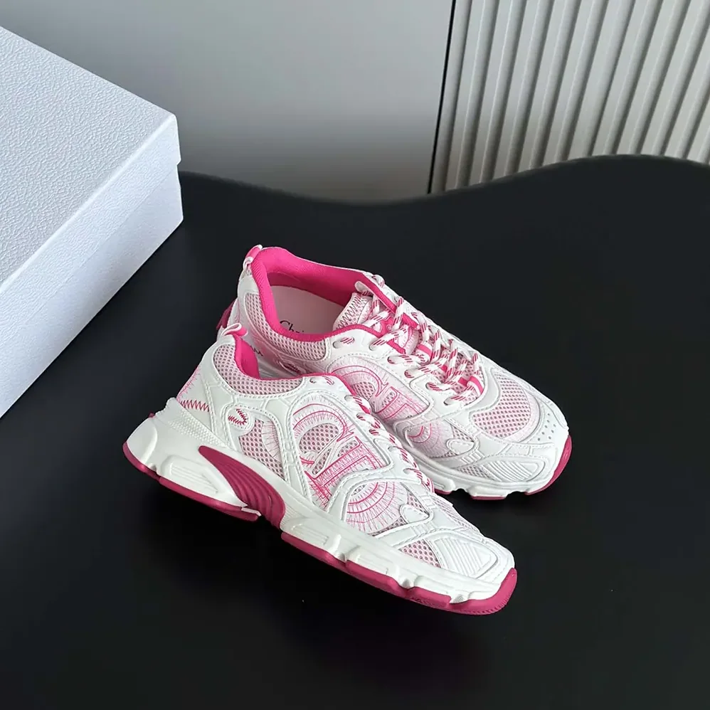 Dior Chrono Sneaker White and Fuchsia Mesh with Leather for Unisex in Effect Panels Dior Chrono Sneaker White and Fuchsia Mesh with Leather for Unisex in Effect Panels