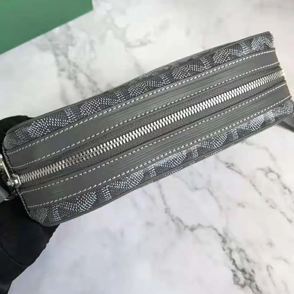Goyard Cap-vert Pm Bag for Unisex in Gray Goyard Cap-vert Pm Bag for Unisex in Gray