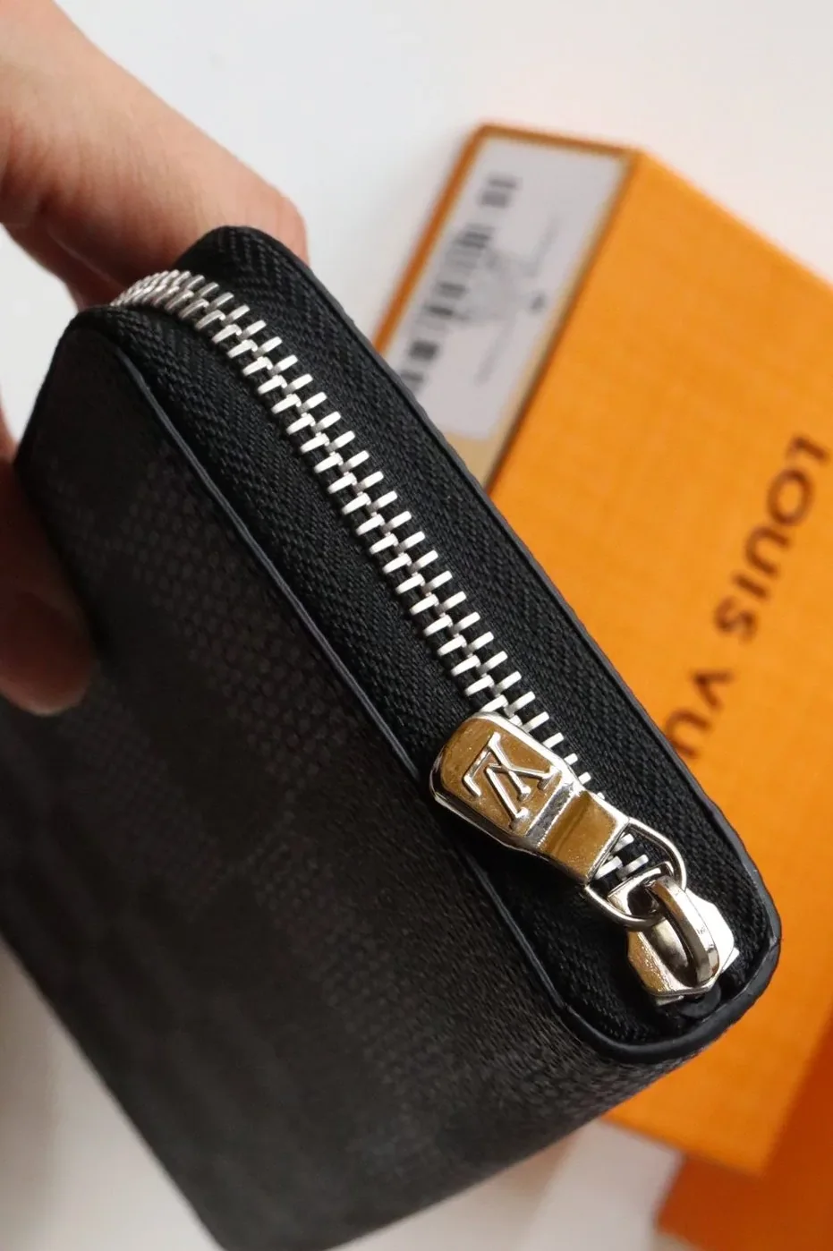 Louis Vuitton Zippy Wallet Vertical Damier Graphite Louis Vuitton Zippy Wallet Vertical Damier Graphite