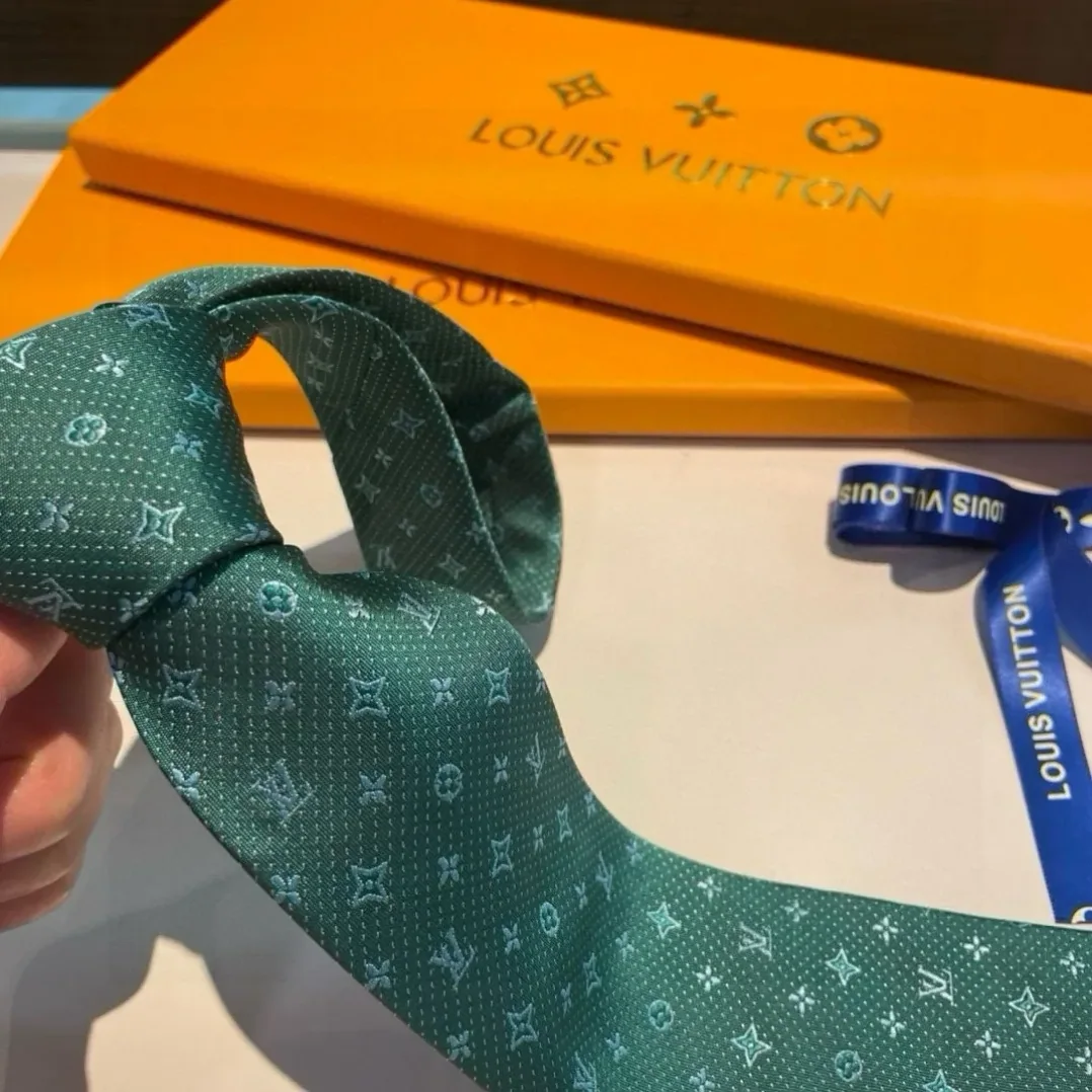 Louis Vuitton Monogram Silk Tie Green Louis Vuitton Monogram Silk Tie Green