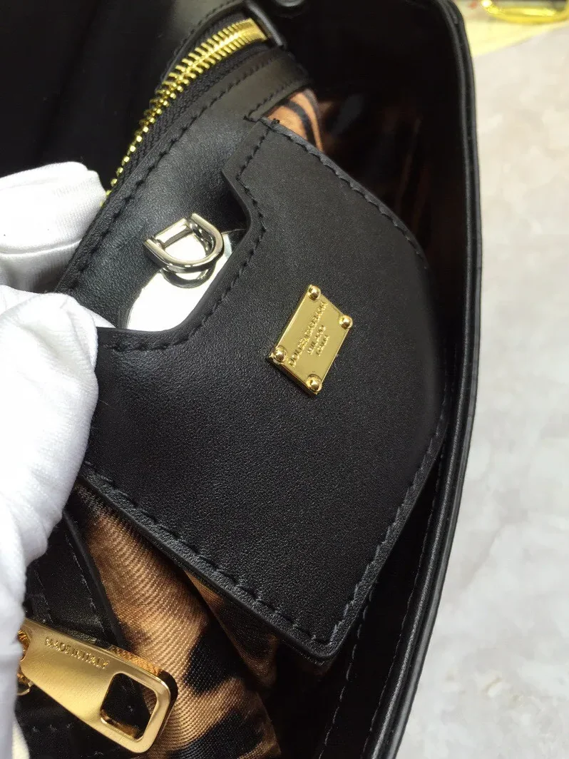 Dolce & Gabbana Leopard Print Medium Sicily Top Handle Bag Muticolour / DG Dolce & Gabbana Leopard Print Medium Sicily Top Handle Bag Muticolour / DG