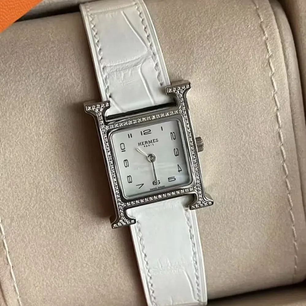 Hermes Heure H Watch Small Model 25 mm for Women in Silver Hermes Heure H Watch Small Model 25 mm for Women in Silver