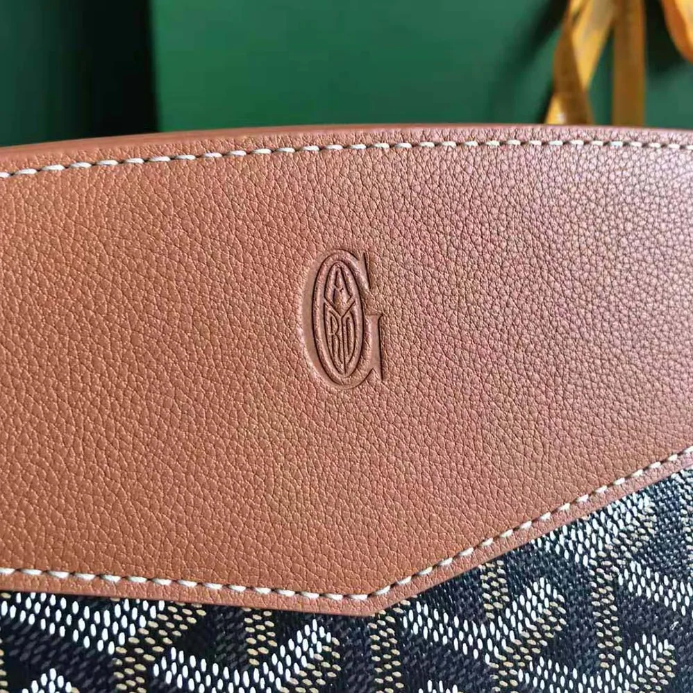 Goyard Rouette Structuré Pm Bag for Women in Brown Goyard Rouette Structuré Pm Bag for Women in Brown