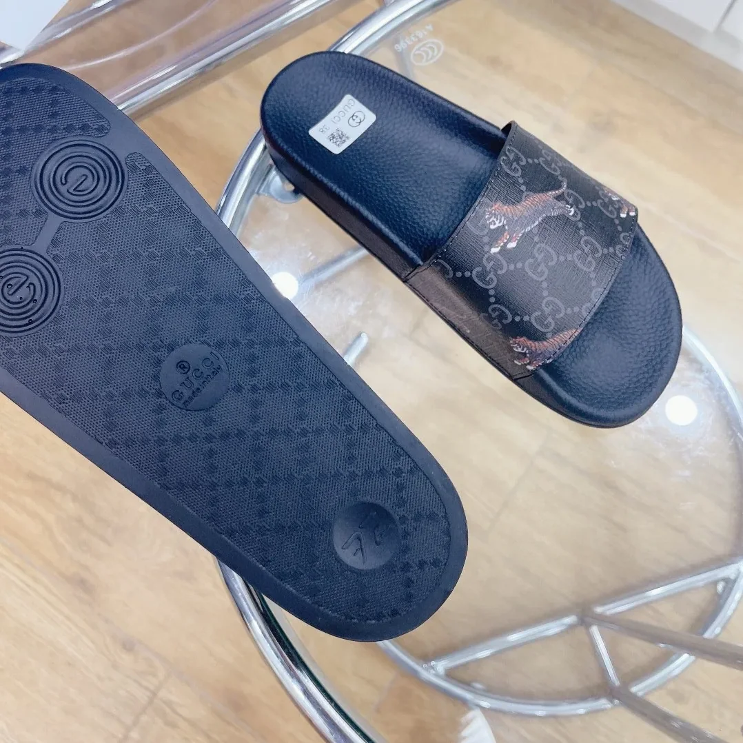 Gucci GG Supreme Slide Tiger Black for Women Gucci GG Supreme Slide Tiger Black for Women