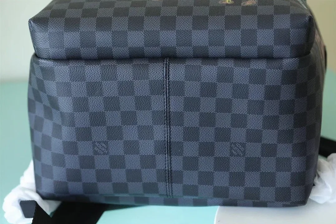 Louis Vuitton Discovery Backpack Damier Graphite Canvas Louis Vuitton Discovery Backpack Damier Graphite Canvas