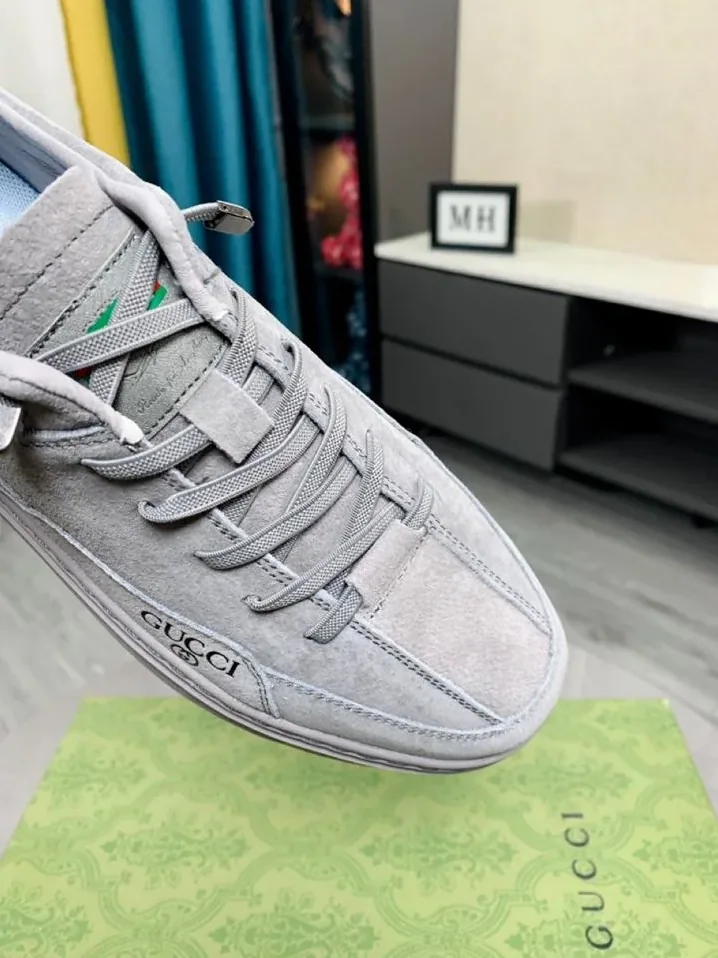 Gucci Logo GG Gucci Sneakers With Posedon Gray for Men Gucci Logo GG Gucci Sneakers With Posedon Gray for Men