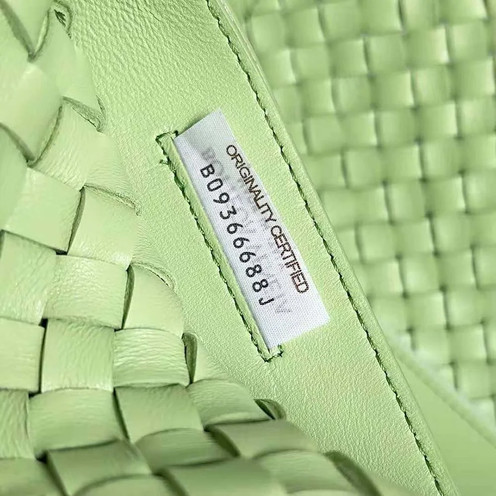 Bottega Veneta Medium Cabat Leather Tote Bag with Detachable Strap for Women in Aqua Bottega Veneta Medium Cabat Leather Tote Bag with Detachable Strap for Women in Aqua