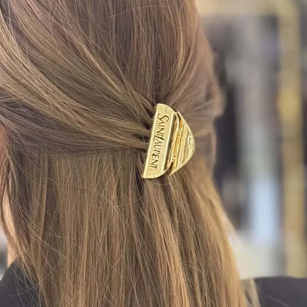 Saint Laurent YSL Saint Laurent Claw Clip in Metal for Women Saint Laurent YSL Saint Laurent Claw Clip in Metal for Women