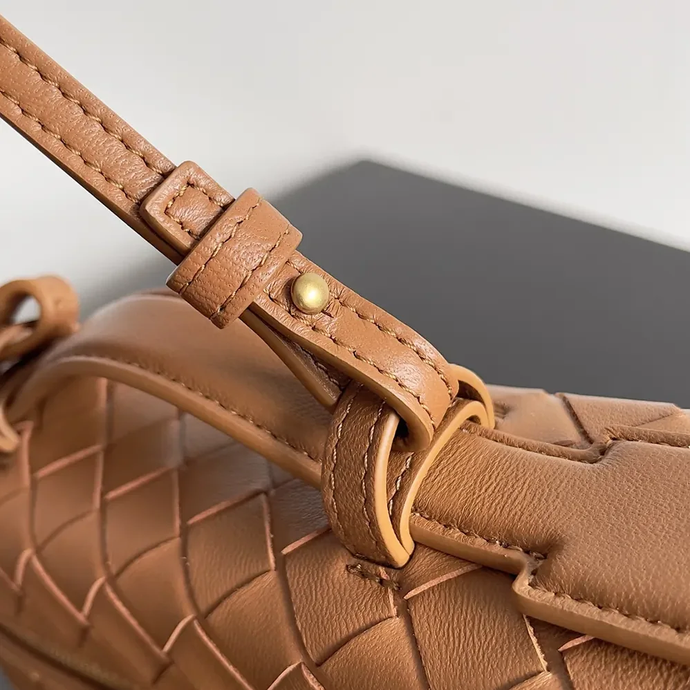 Bottega Veneta Bang Bang for Women in Brown Bottega Veneta Bang Bang for Women in Brown