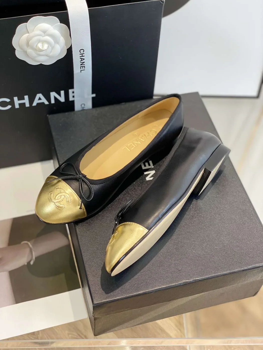 Chanel Ballet Flats Black in Gold Chanel Ballet Flats Black in Gold