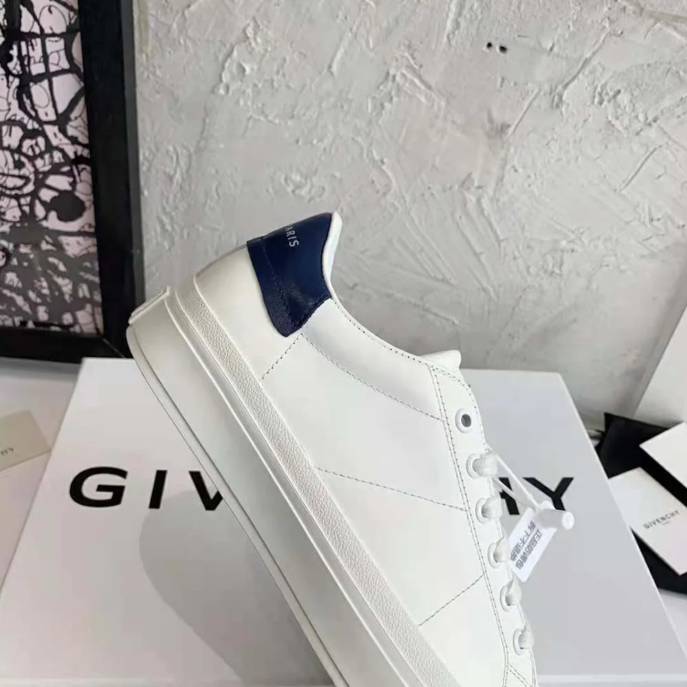 Givenchy City Sport Sneakers in Leather for Unisex in Black Givenchy City Sport Sneakers in Leather for Unisex in Black