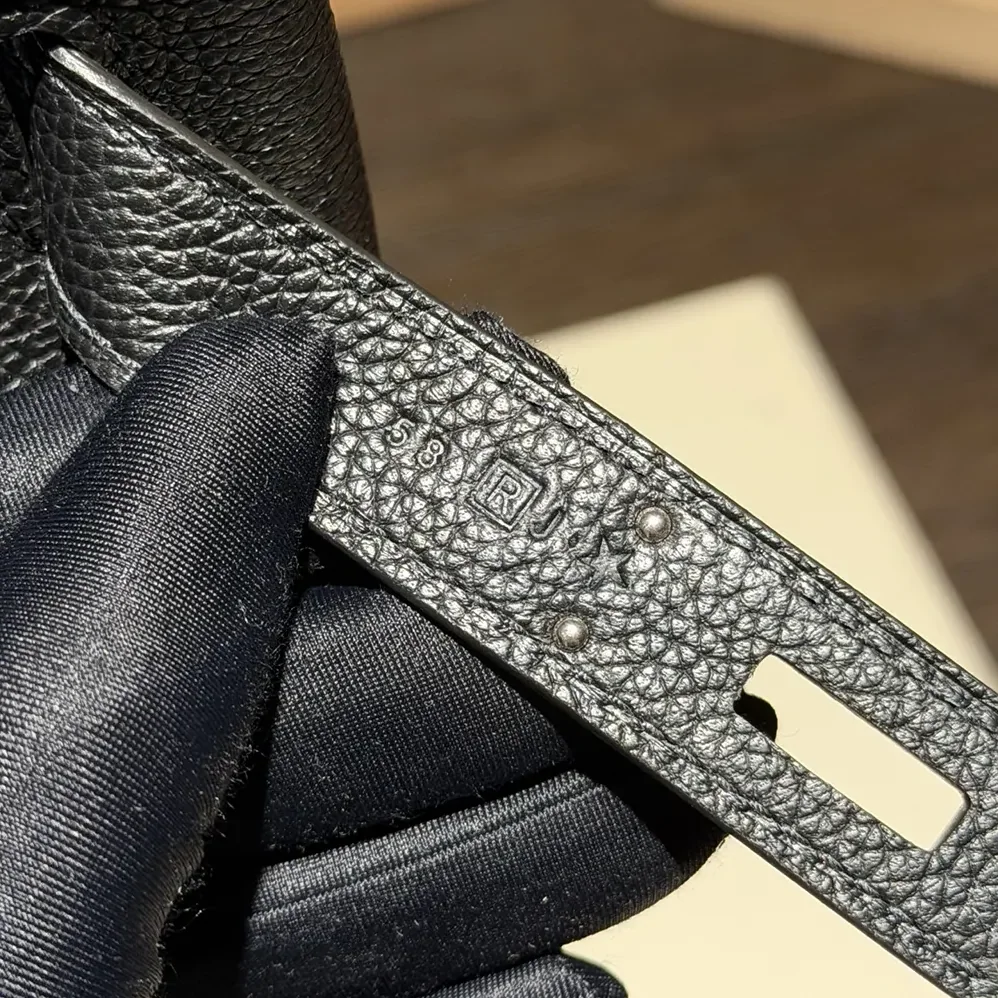 Hermes Togo So Kelly 22 Palladium Hardware for Unisex in Black