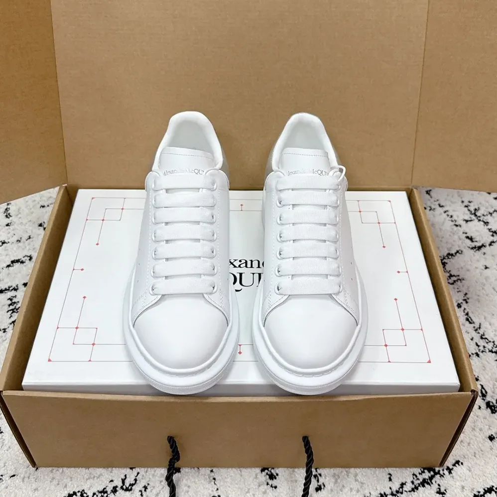 Alexander Mcqueen Oversized Sneaker in White for Unisex in Silver