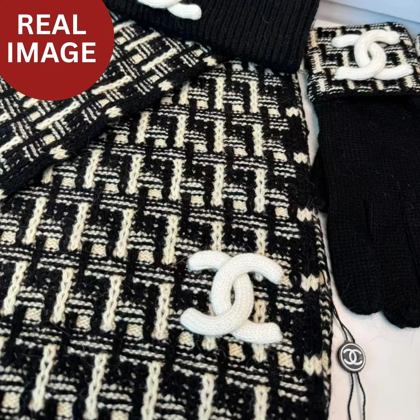 Chanel Winter Set Hat, Scarf And Gloves Black