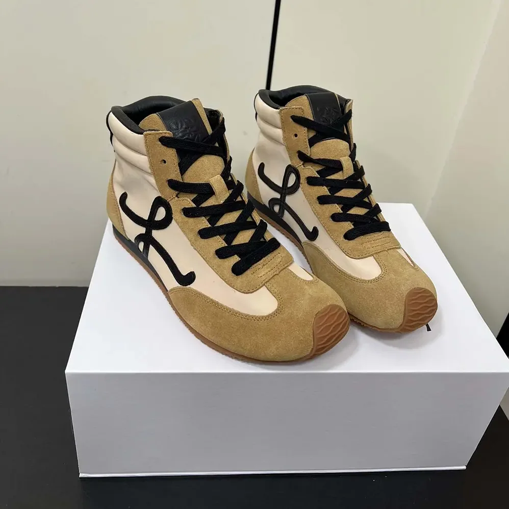 Loewe Ballet Runner 2.0 High-top in Nylon and Calfskin for Unisex in Brown Loewe Ballet Runner 2.0 High-top in Nylon and Calfskin for Unisex in Brown