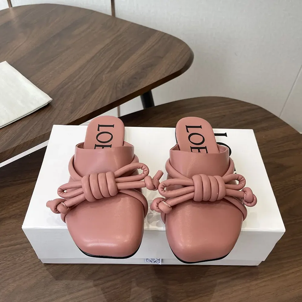 Loewe Flamenco Knot Mule in Lambskin for Women in Pink Loewe Flamenco Knot Mule in Lambskin for Women in Pink
