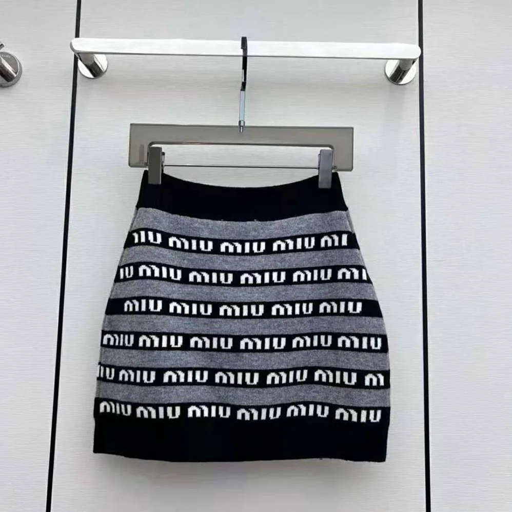 Miu Miu Wool Skirt witn Jacquard Logo for Women in Black Miu Miu Wool Skirt witn Jacquard Logo for Women in Black