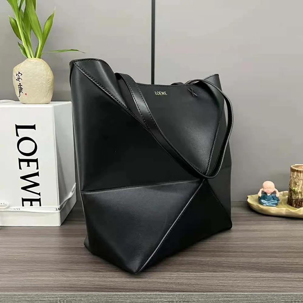 Loewe Puzzle Fold Tote in Shiny Calfskin for Unisex in Black Loewe Puzzle Fold Tote in Shiny Calfskin for Unisex in Black