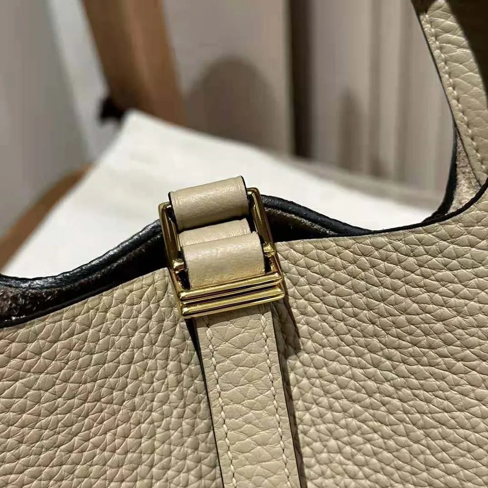 Hermes Picotin Lock 18cm in Clémence leather for Women in Gray