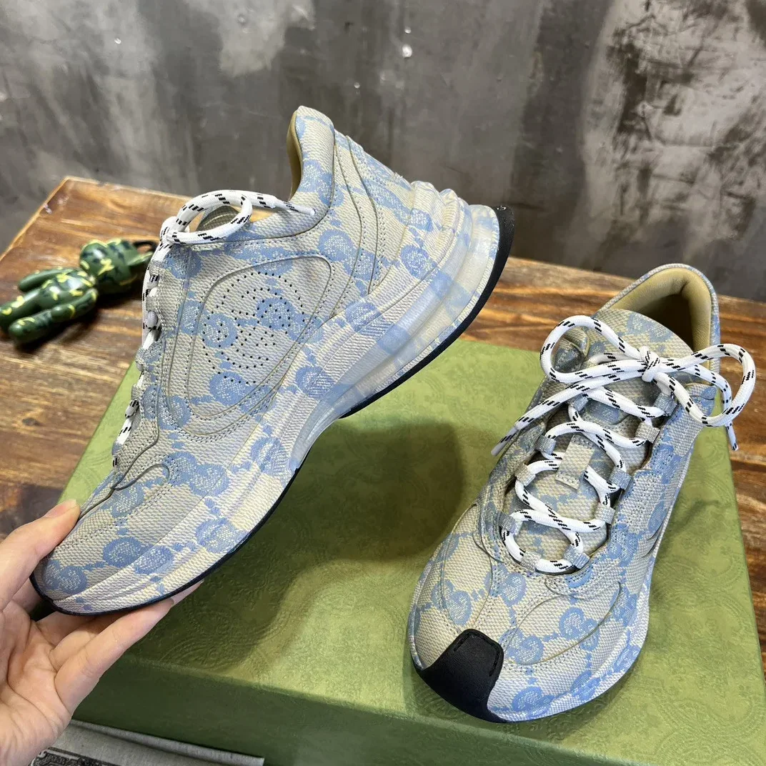 Gucci Run Sneaker Grey