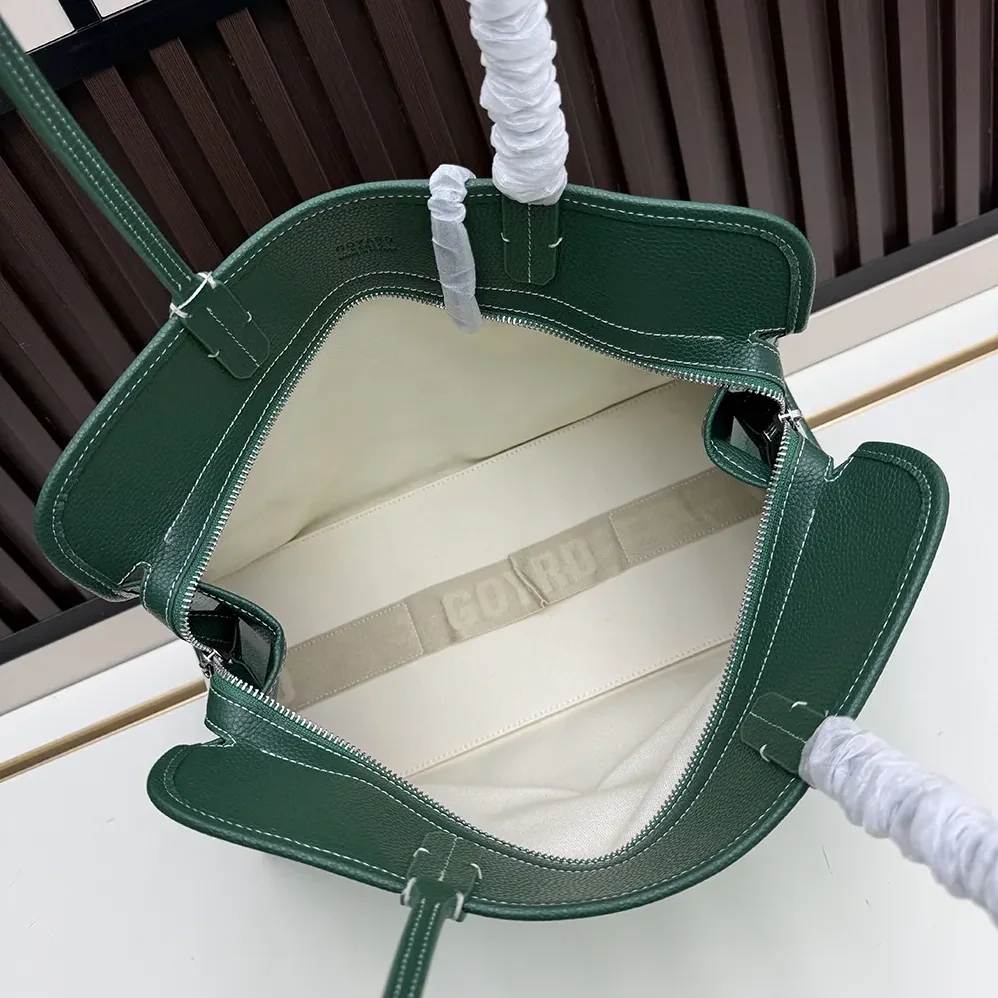 Goyard Hardy Pm Bag for Unisex in Green