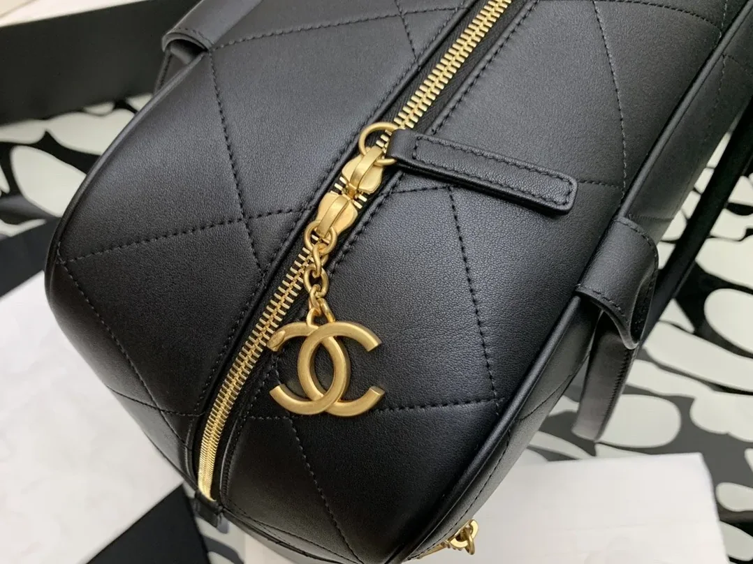 Chanel Maxi Bowling Bag Black / Chanel Maxi Bowling Bag Black /