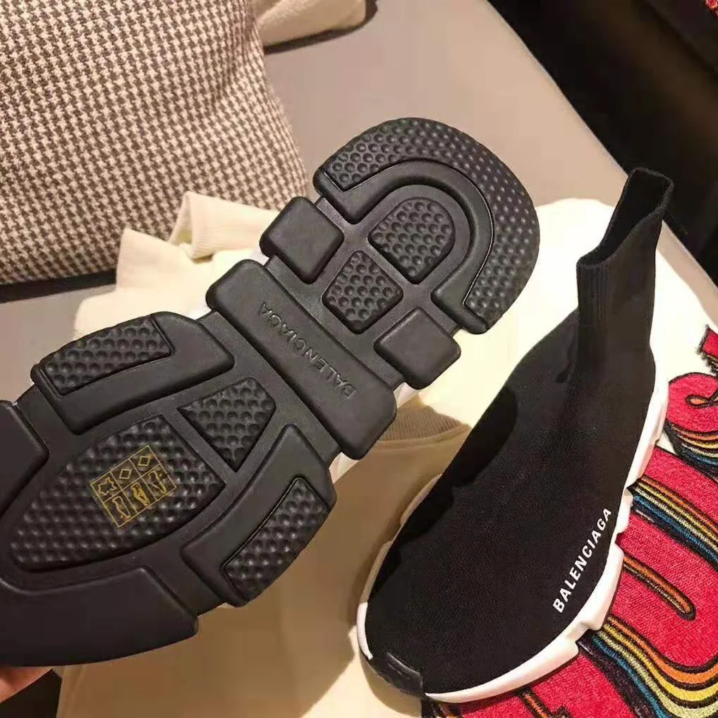 Balenciaga Speed Trainers in Knit and Balenciaga Logo for Unisex in Black