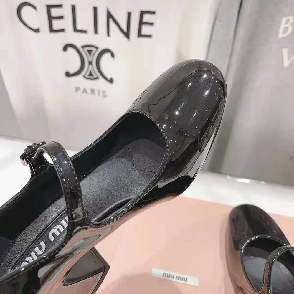 Miu Miu Patent Leather Pumps with Metal Lettering Logo for Women in Black Miu Miu Patent Leather Pumps with Metal Lettering Logo for Women in Black