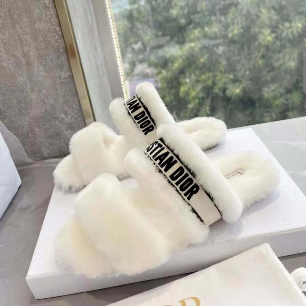 Dior Chez Moi Slide Black Embroidered Cotton and White Shearling for Women Dior Chez Moi Slide Black Embroidered Cotton and White Shearling for Women