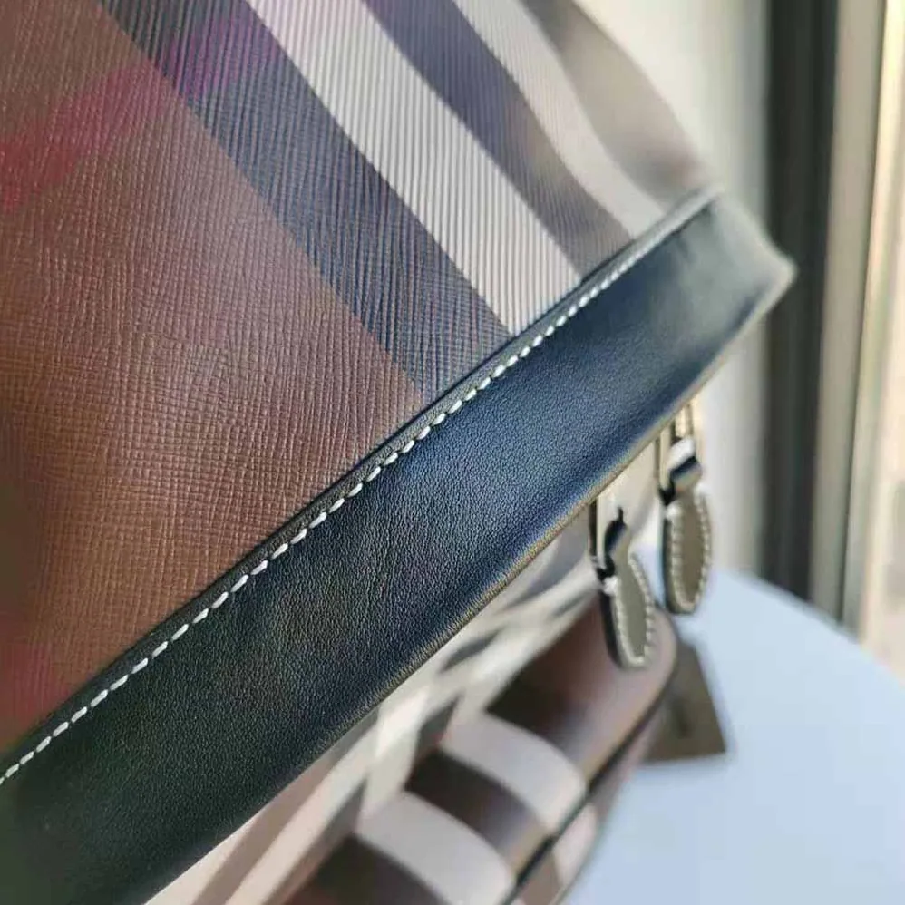 Burberry Check E-canvas Backpack for Men in Brown Burberry Check E-canvas Backpack for Men in Brown
